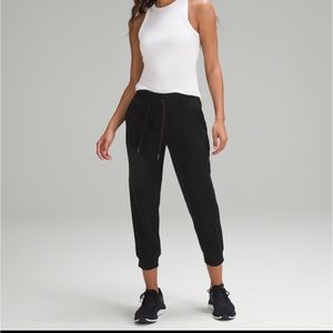 Lululemon Scuba Jogger